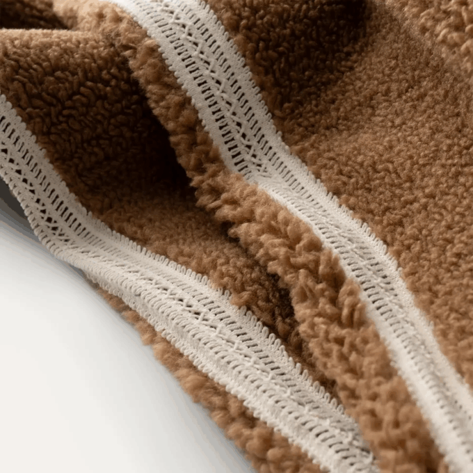 Nikia Crochet UGGfluff -takki Nikia Crochet UGGfluff -takki