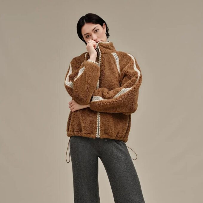 Nikia Crochet UGGfluff -takki Nikia Crochet UGGfluff -takki