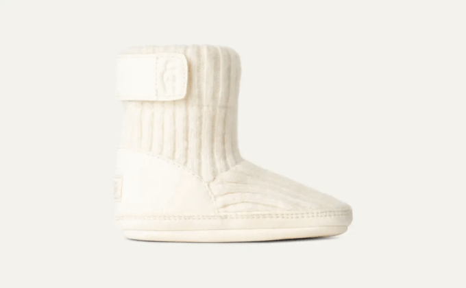 Skylar ja UGG-pipo Skylar ja UGG-pipo
