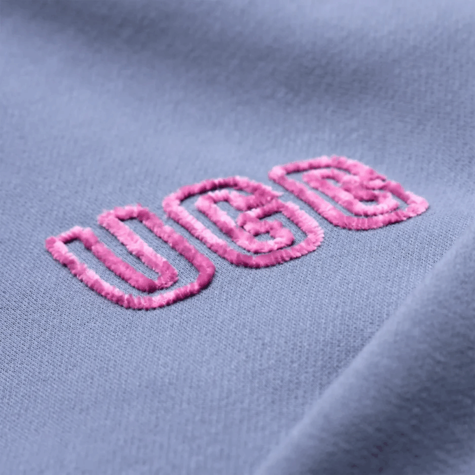 UGG-logolla varustettu huppari UGG-logolla varustettu huppari