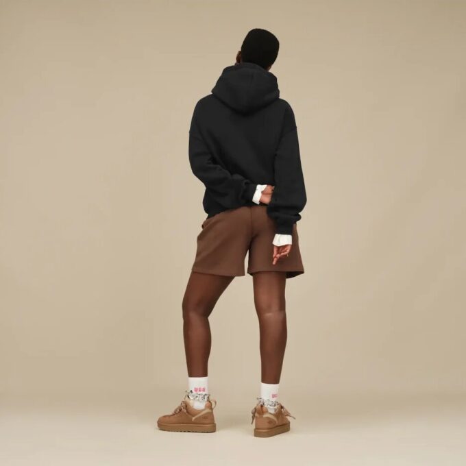 UGG-logolla varustettu huppari UGG-logolla varustettu huppari