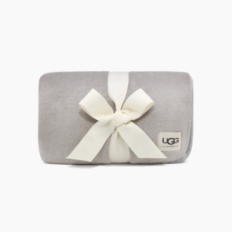 UGG-peitto